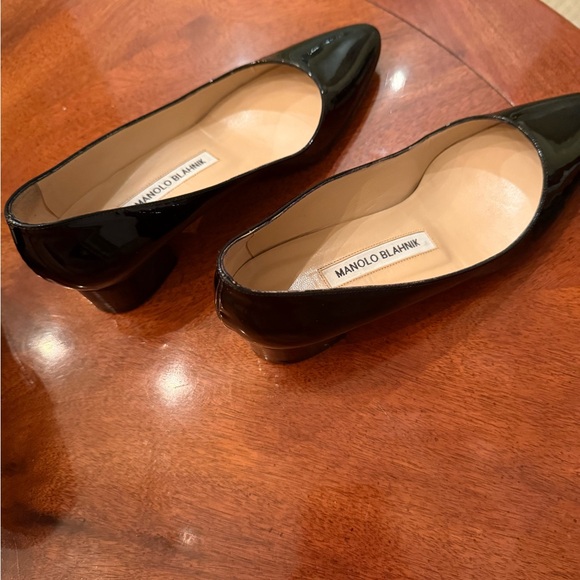 Manolo Blahnik Black Women's Shoes - Picture 6 of 7